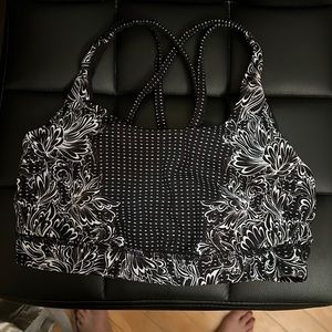 Lululemon energy bra size 8